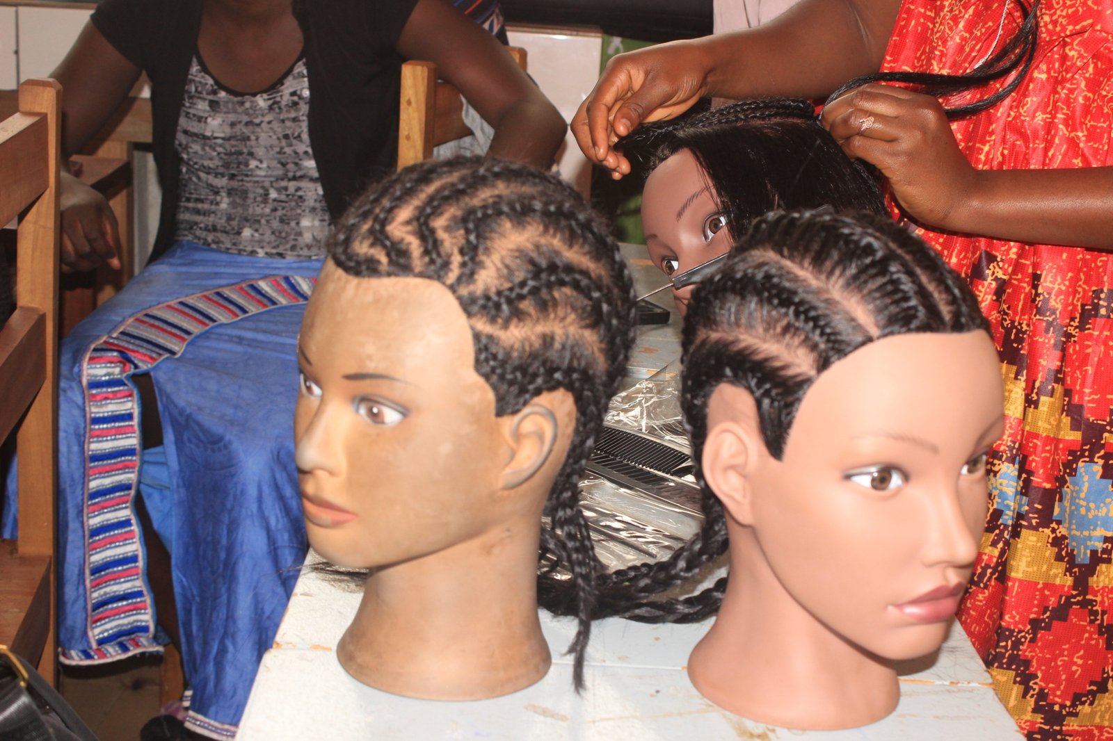 Esthétique Cosmétique et  Coiffure Professionnelle (femme)